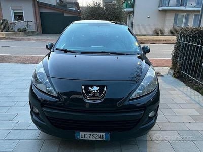 Usata Peugeot 207 Business-Line 90 CV (66 kW) 2010 Nero Berlina