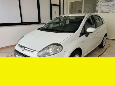 Usata Fiat Grande Punto Dynamic 77 CV (56 kW) 2010 Other Utilitaria