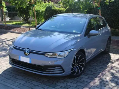 Usata VW Golf VIII Style 131 CV (96 kW) 2022 Grigio Berlina