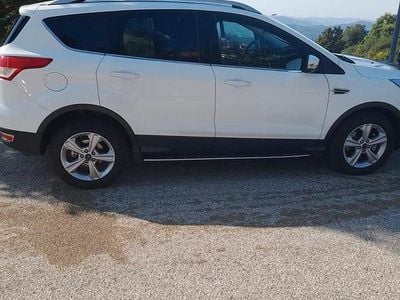 Usata Ford Kuga 140 CV (102 kW) 2014 Bianco SUV