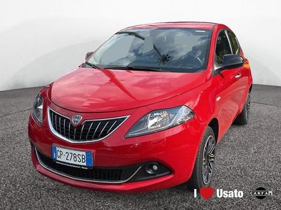Usata Lancia Ypsilon Gold 70 CV (51 kW) 2023 Rosso Utilitaria