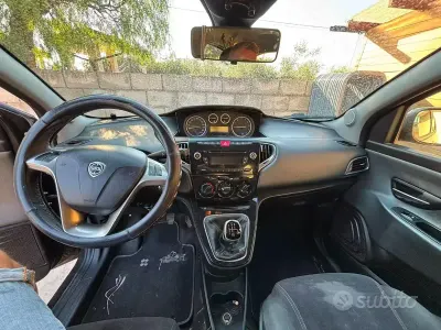 Usata Lancia Ypsilon