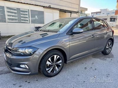 Usata VW Polo Sport 95 CV (69 kW) 2021 Grigio Utilitaria