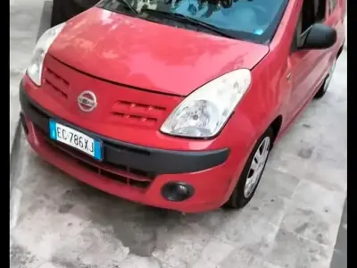 Usata Nissan Pixo 68 CV (50 kW) 2010 Rosso Utilitaria