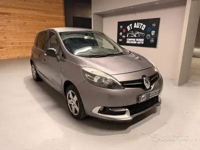 Usata Renault Scénic III XMOD 110 CV (80 kW) 2015 Grigio Monovolume