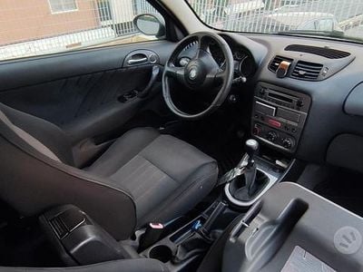 Begagnad Alfa Romeo 147 116 HK (85 kW) 2007 Halvkombi