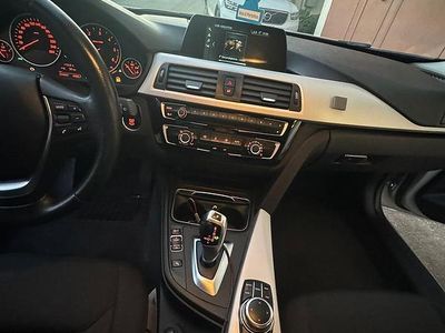 Usata BMW 318 150 CV (110 kW) 2018 Grigio Station wagon