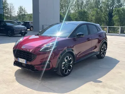 Usata Ford Puma S 125 CV (91 kW) 2024 Amaranto tetto nero SUV