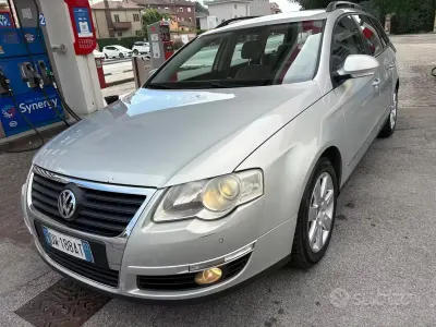 Usata VW Passat Highline 140 CV (102 kW) 2009 Grigio Station wagon