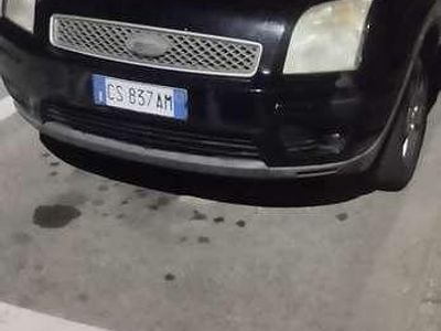 Begagnad Ford Fusion 90 HK (66 kW) 2005 Halvkombi