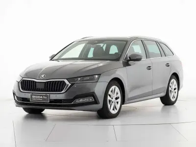 Usata Skoda Octavia Style 150 CV (110 kW) 2024 Grigio Station wagon