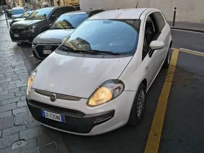 Usata Fiat Punto Evo Active 75 CV (55 kW) 2010 Bianco Utilitaria