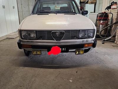 Begagnad Alfa Romeo Alfetta 130 HK (95 kW) 1982 Vit Sedan