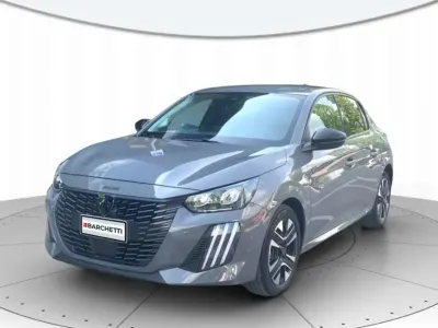 Usata Peugeot 208 Allure 101 CV (74 kW) 2025 Grigio Utilitaria