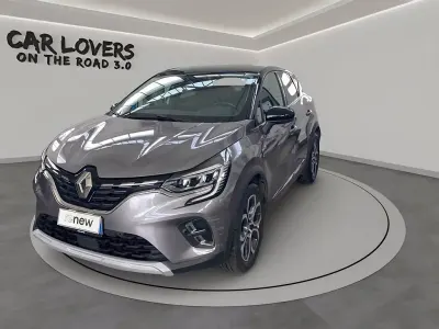 Usata Renault Captur Intens 101 CV (74 kW) 2023 Xnk be style milano (grigio SUV