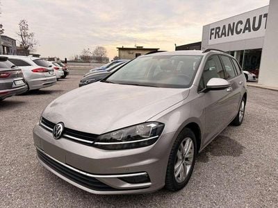 Grigio scuro Usata 2020 VW Golf VII Executive Station wagon | 11.900 € (Ottimo prezzo)