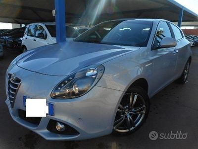 Usata Alfa Romeo Giulietta Exclusive 120 CV (88 kW) 2016 Grigio Berlina