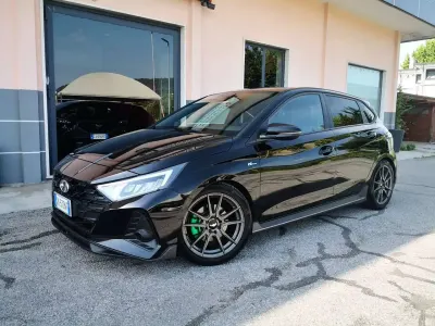 Usata Hyundai i20 N Line 120 CV (88 kW) 2023 Nero Utilitaria
