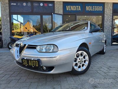 Usata Alfa Romeo 156 Progression 105 CV (77 kW) 2000 Grigio Berlina