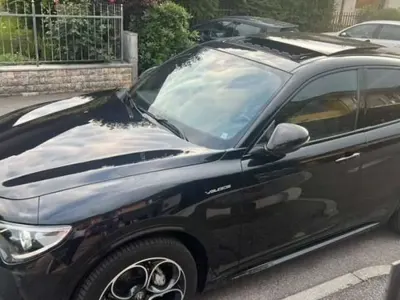 Usata Alfa Romeo Stelvio Veloce 209 CV (153 kW) 2022 Nero SUV