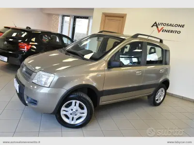 Occasion Fiat Panda 4x4 69 ch (50 kW) 2008 Marron Citadine