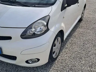 Usata Toyota Aygo 68 CV (50 kW) 2011 Utilitaria