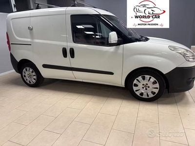 Usata Fiat Doblò 135 CV (99 kW) 2012 Bianco Monovolume