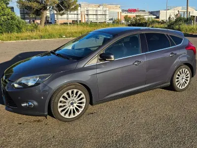 Usata Ford Focus Titanium 116 CV (85 kW) 2011 Grigio Berlina