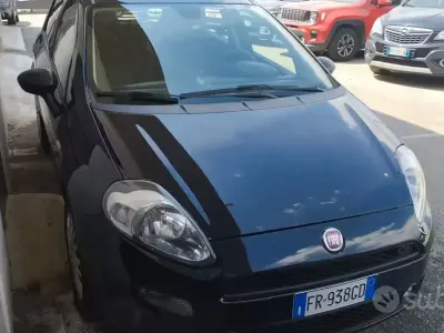 Usata Fiat Punto Street 95 CV (69 kW) 2018 Blu Utilitaria