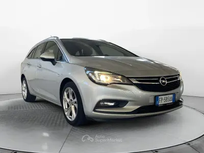 Usata Opel Astra Dynamic 110 CV (80 kW) 2018 Other Station wagon