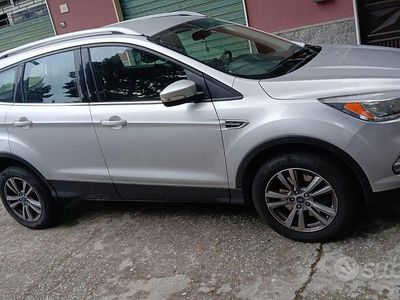 Usata Ford Kuga 120 CV (88 kW) 2017 Grigio SUV