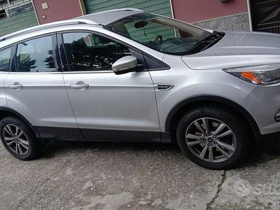 Grigio Usata 2017 Ford Kuga SUV | 14.500 € (Buon prezzo)