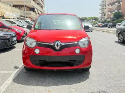 Usata Renault Twingo SE 69 CV (50 kW) 2018 Rosso Utilitaria