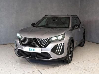Neu Peugeot 2008 Allure 101 PS (74 kW) 2025 Grau SUV