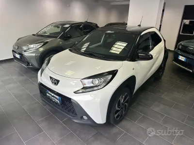 Usata Toyota Aygo X Lounge 72 CV (52 kW) 2023 Bianco SUV