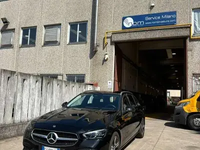 Usata Mercedes C200 Business 163 CV (119 kW) 2022 Nero Station wagon