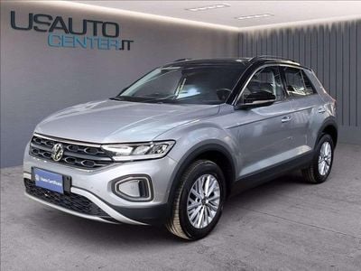 Usata VW T-Roc Life 150 CV (110 kW) 2022 Pyrit silver metallizzato nero SUV