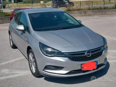 Usata Opel Astra Innovation 110 CV (80 kW) 2019 Grigio Berlina