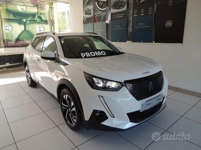 Usata Peugeot 2008 Allure 131 CV (96 kW) 2021 Bianco SUV