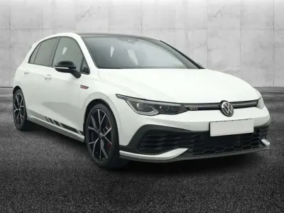 Usata VW Golf VIII GTI 300 CV (220 kW) 2024 Bianco Berlina