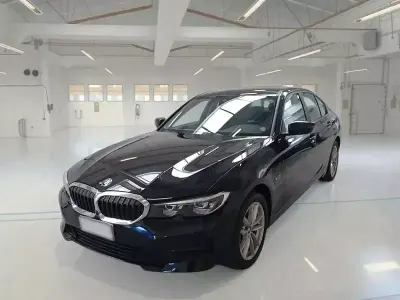 Usata BMW 330e Advantage 292 CV (214 kW) 2022 Berlina