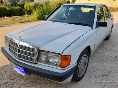 Usata Mercedes 190 109 CV (80 kW) 1990 Bianco Berlina