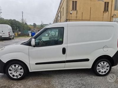 Occasion Fiat Doblò 120 ch (88 kW) 2011 Monospace