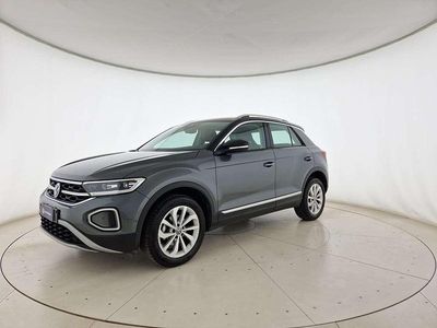 Usata VW T-Roc Style 116 CV (85 kW) 2025 Indium grey metallizzato nero SUV