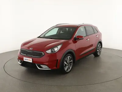 Usado Kia Niro Style 141 HP (103 kW) 2017 Vermelho SUV
