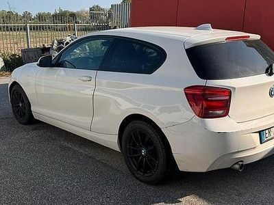 Usata BMW 116 Sport Line 136 CV (100 kW) 2013 Bianco Utilitaria