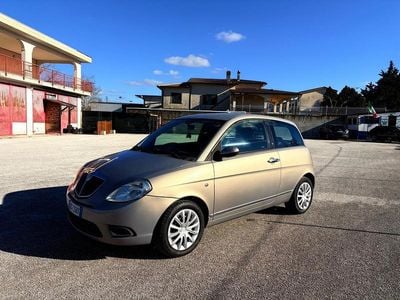 Usata Lancia Ypsilon 60 CV (44 kW) 2007 Oro Utilitaria
