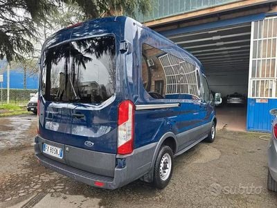 Usado Ford Transit Trend 131 CV (96 kW) 2019 Azul Familiar