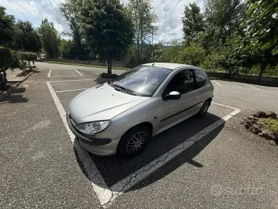 Usata Peugeot 206 60 CV (44 kW) 2003 Grigio Utilitaria