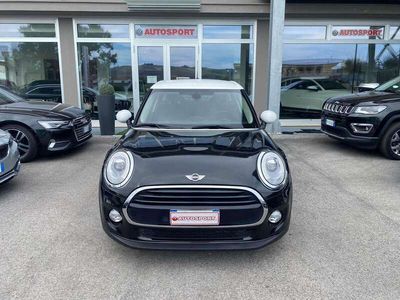 Usata Mini Cooper D 116 CV (85 kW) 2018 Nero Utilitaria